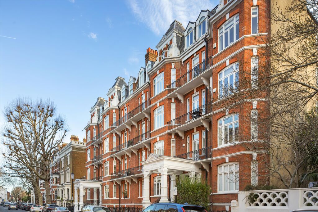 Image of Holland Park Gardens, London, W14