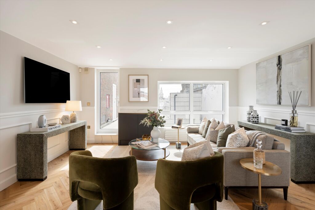 Image of Charles Street, London, W1J