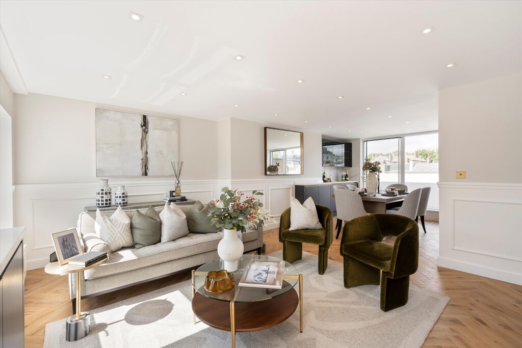 Image of Charles Street, London, W1J