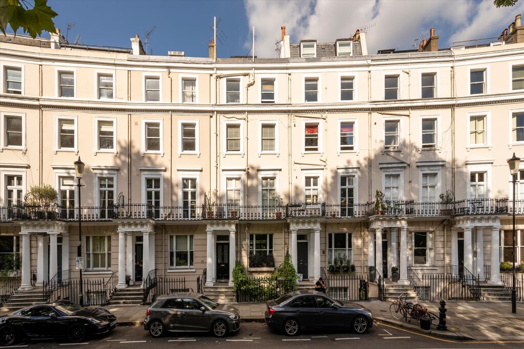 Image of Royal Crescent, London, W11