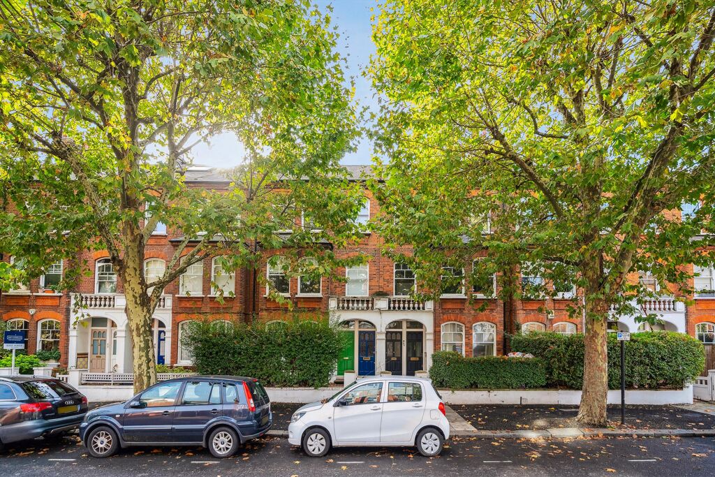 Image of Prince of Wales Drive, London, SW11