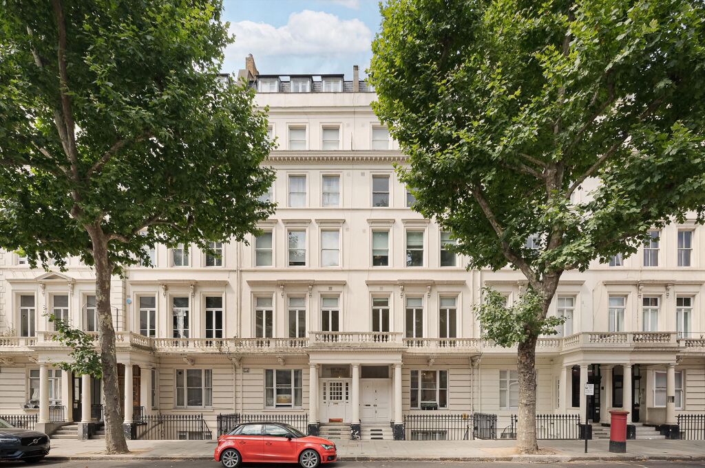Image of Queens Gate, South Kensington, London SW7