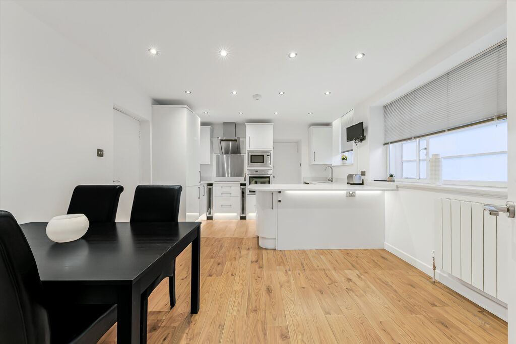 Image of North Gate, Prince Albert Road, London, NW8