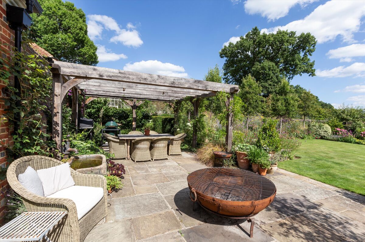 house for sale in The Green, Chiddingfold, Godalming, Surrey, GU8