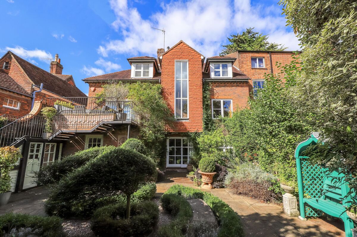 house for sale in St Thomas Street, Winchester, Hampshire, SO23