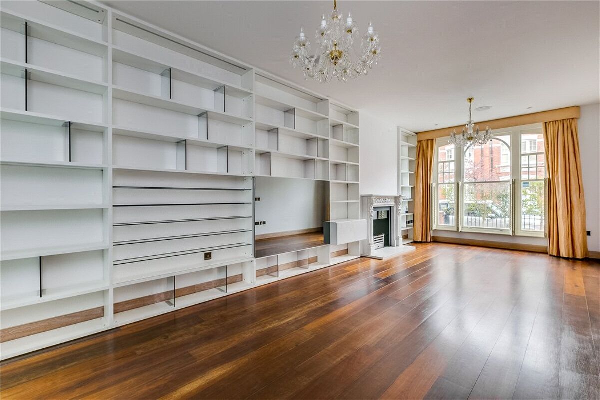 house for sale in Quarrendon Street, Peterborough Estate, Parsons Green