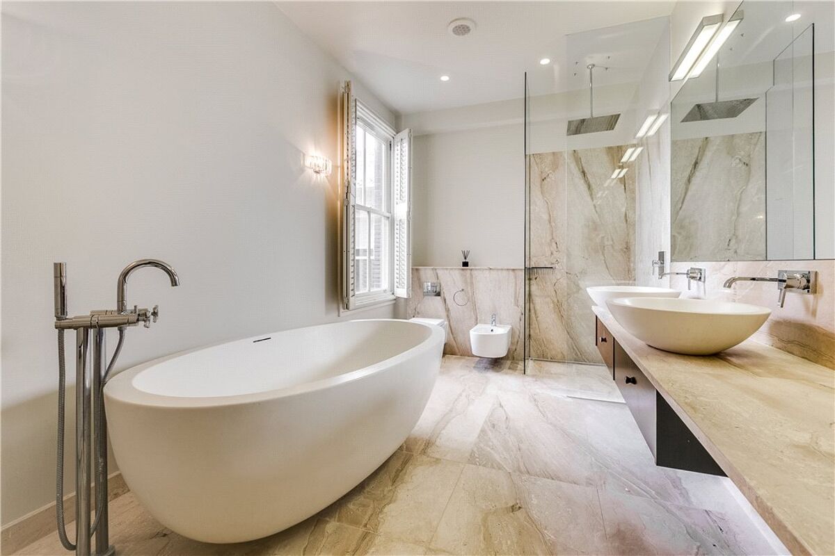 house for sale in Quarrendon Street, Peterborough Estate, Parsons Green