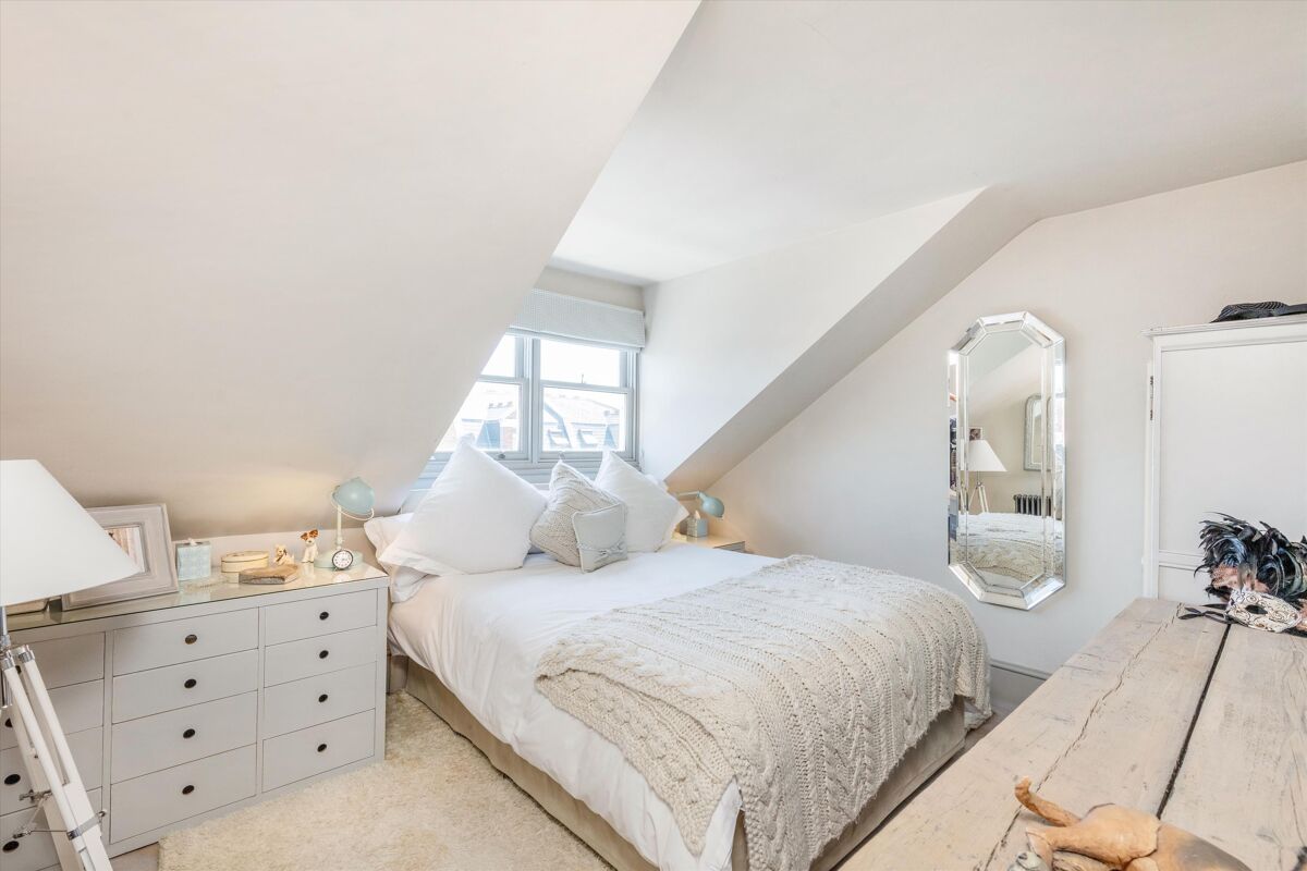 house for sale in Claremont Road, St Margarets, Twickenham, Richmond