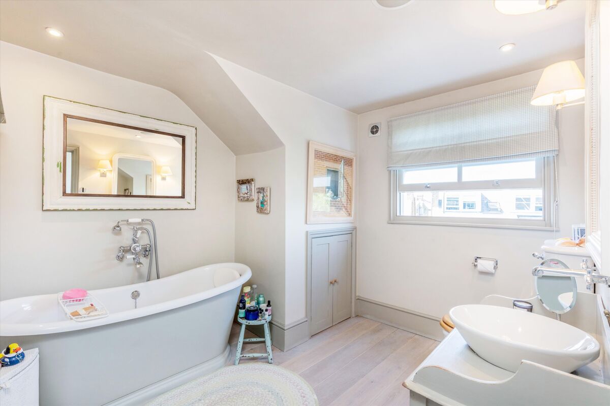 house for sale in Claremont Road, St Margarets, Twickenham, Richmond