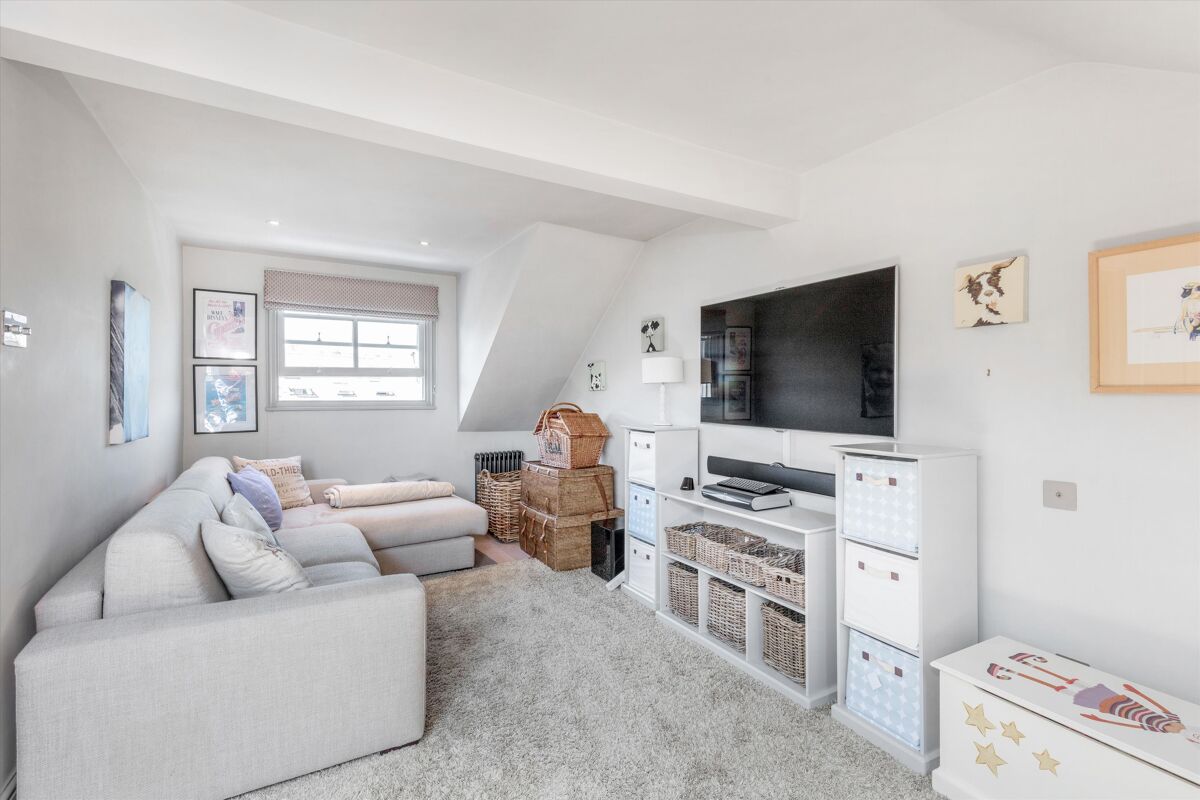 house for sale in Claremont Road, St Margarets, Twickenham, Richmond