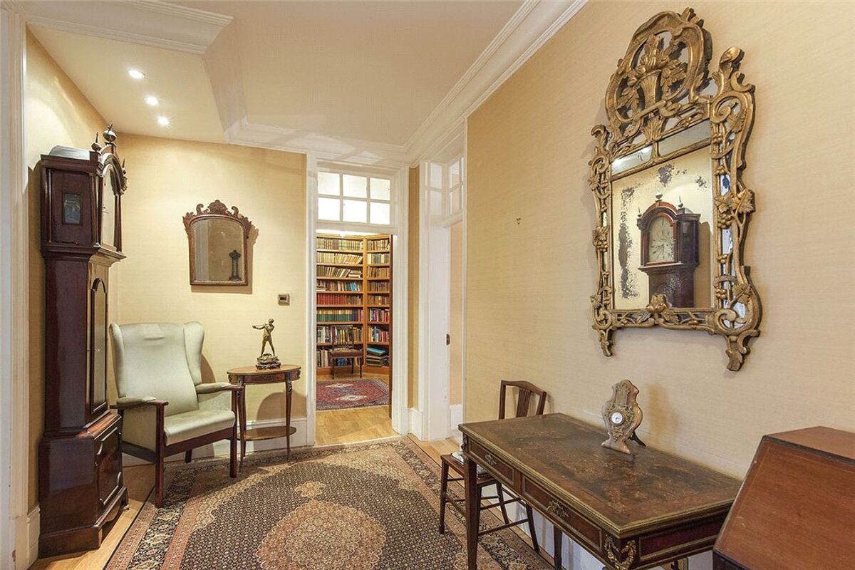 Flat for sale in St. Johns Wood Court, St. Johns Wood Road, London, NW8