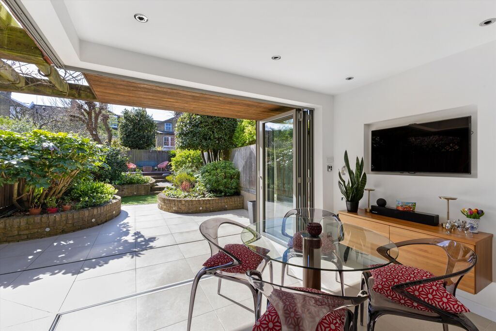 Image of Crescent Lane, London, SW4