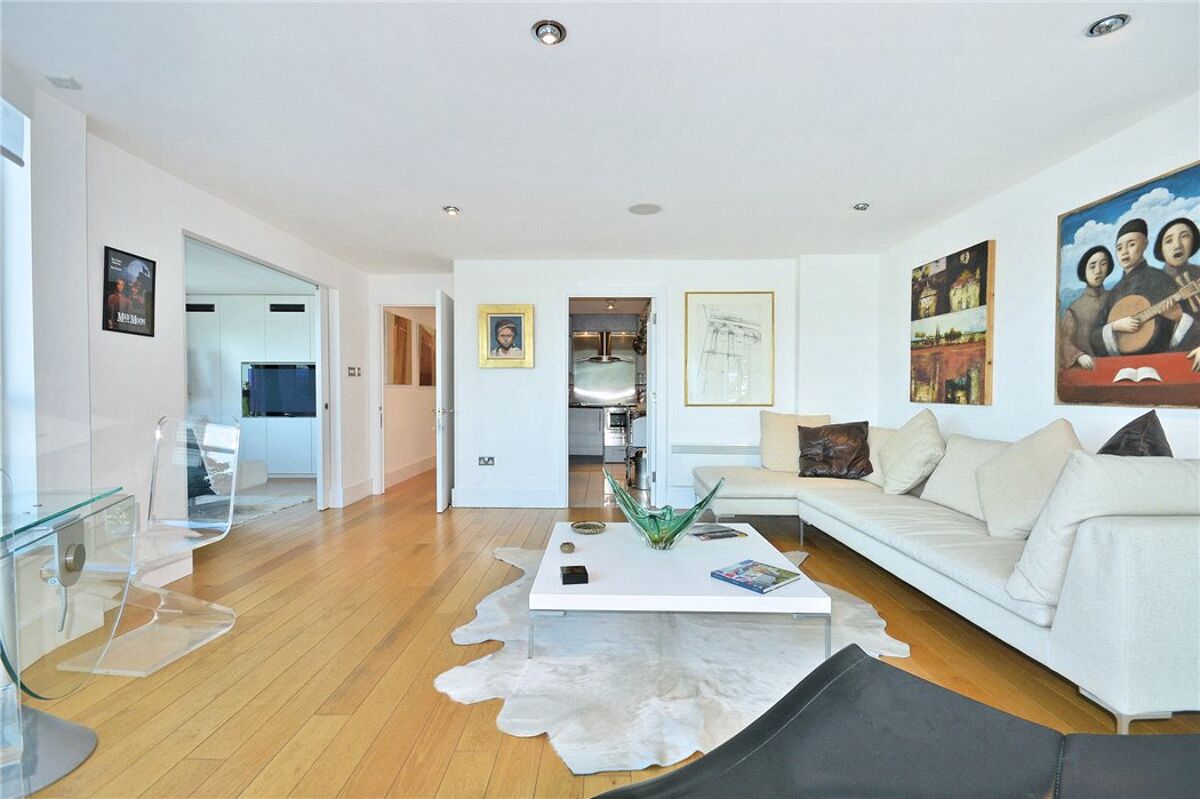 flat for sale in Drake House, St Wharf, Nine Elms, Vauxhall, SW8 POD170363 Knight Frank