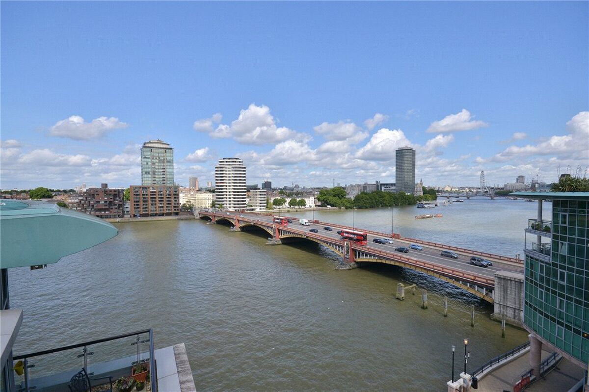 flat for sale in Drake House, St Wharf, Nine Elms, Vauxhall, SW8
