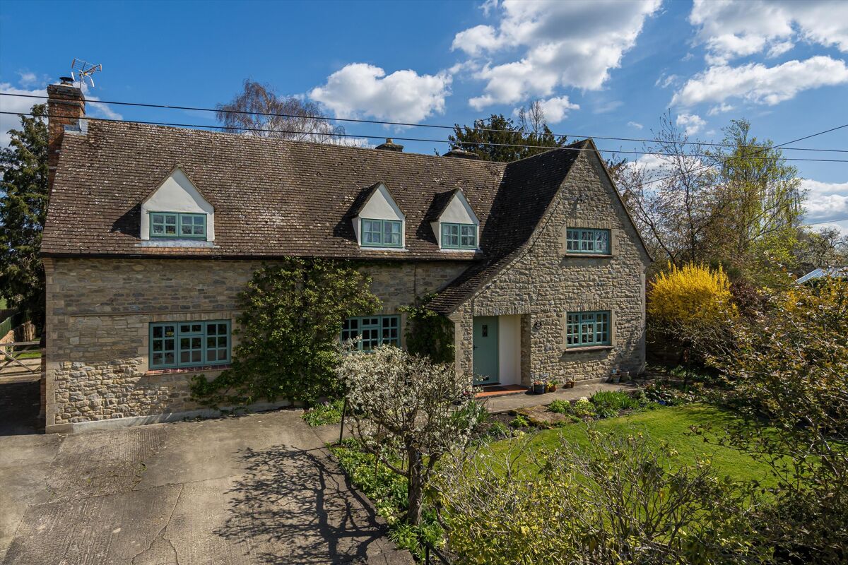 house for sale in Lower End, Piddington, Bicester, Oxfordshire, OX25