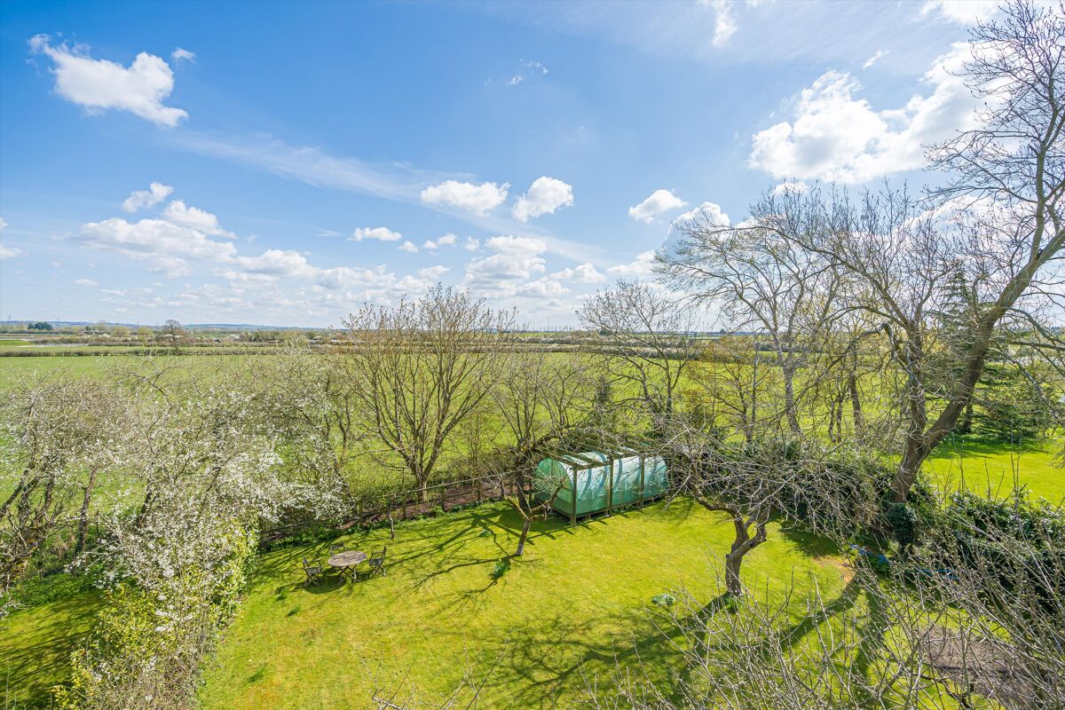 house for sale in Lower End, Piddington, Bicester, Oxfordshire, OX25