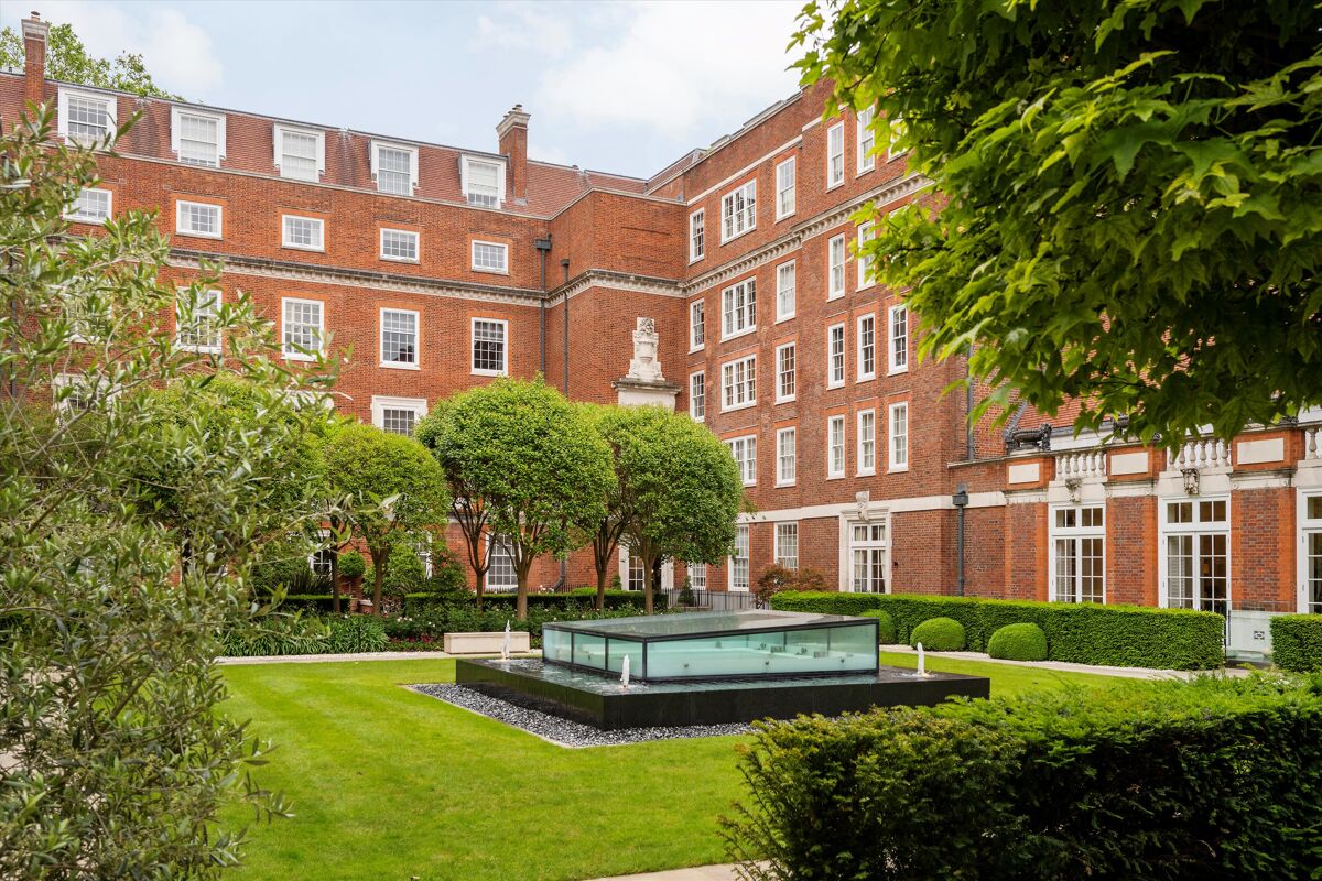 flat for sale in Academy Gardens, Duchess of Bedfords Walk, London, W8