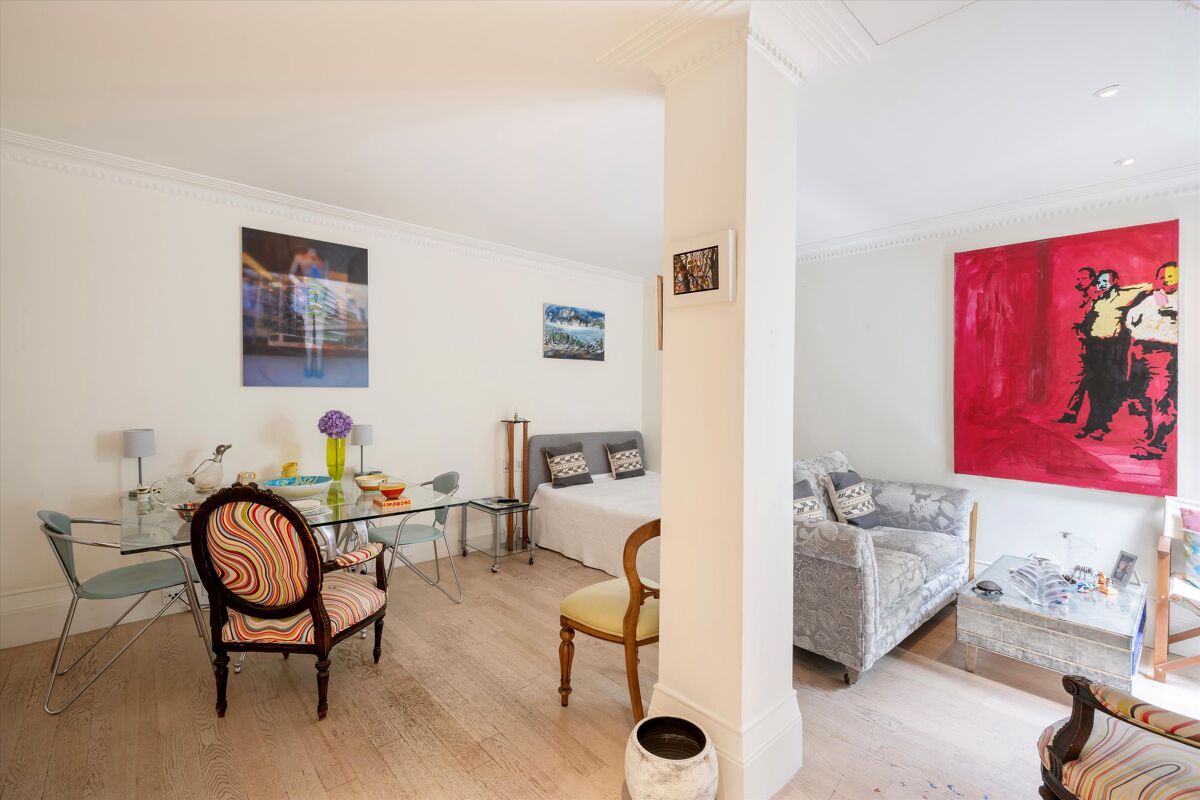 flat for sale in Academy Gardens, Duchess of Bedfords Walk, London, W8