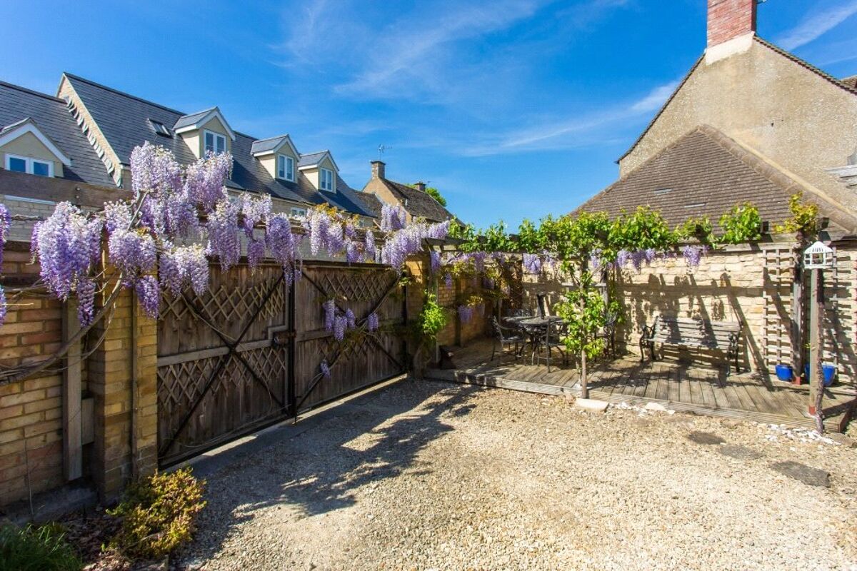 house for sale in Corn Street, Witney, Oxfordshire, OX28 POD180194