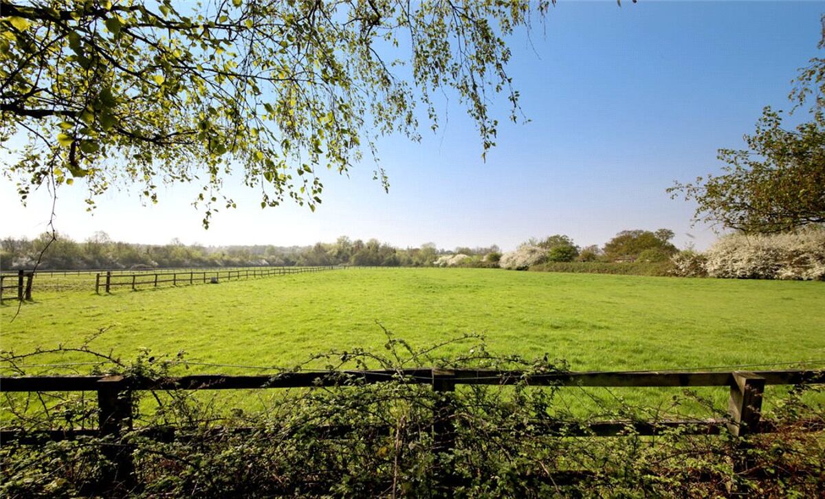 house for sale in Oakley Green Road, Oakley Green, Windsor, Berkshire, SL4 POD180269 Knight