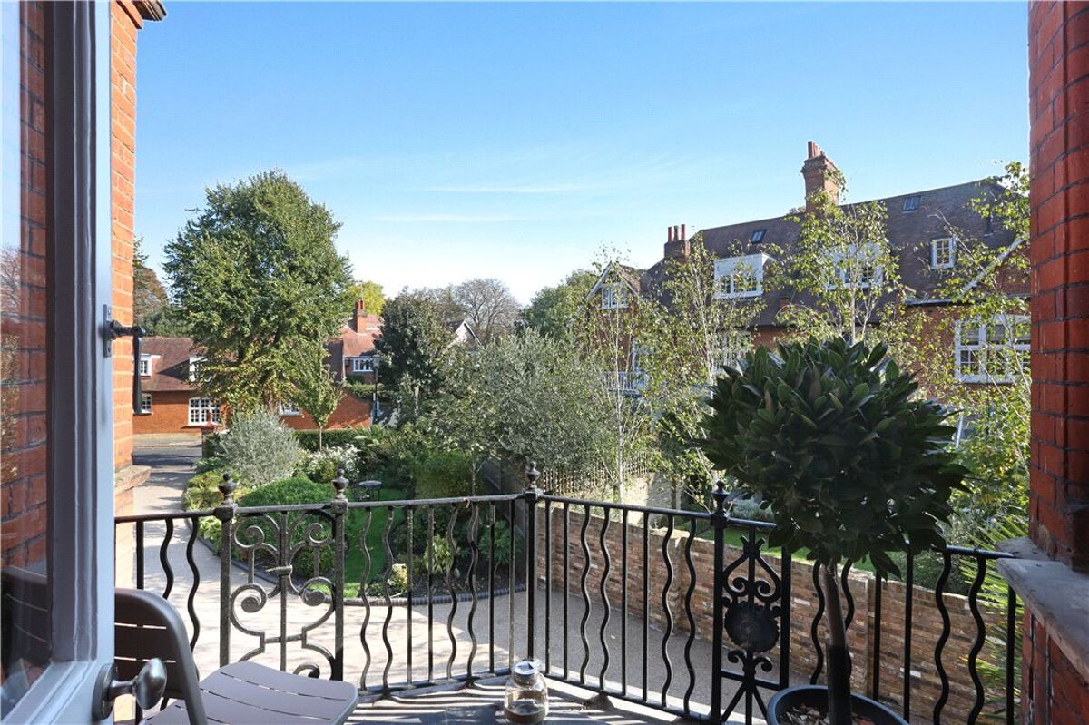 flat for sale in Bedford Park Mansions, The Orchard, London, W4