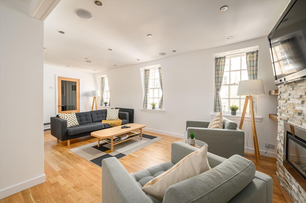 Image of Queensferry Street Lane, Edinburgh, Midlothian, EH2