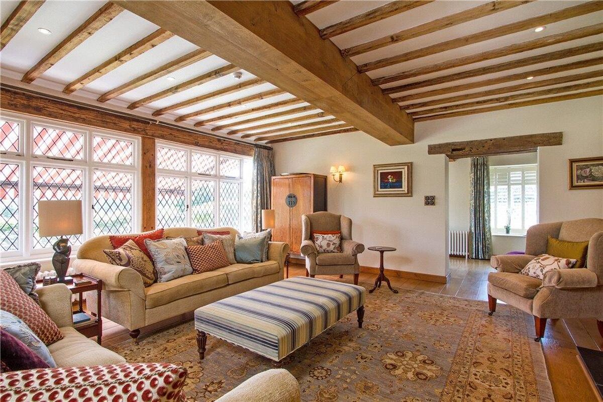 house for sale in Kennel Lane, Frensham, Farnham, Surrey, GU10