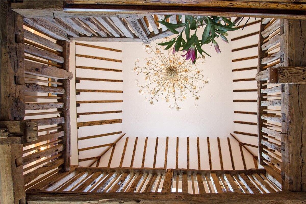 house for sale in Kennel Lane, Frensham, Farnham, Surrey, GU10