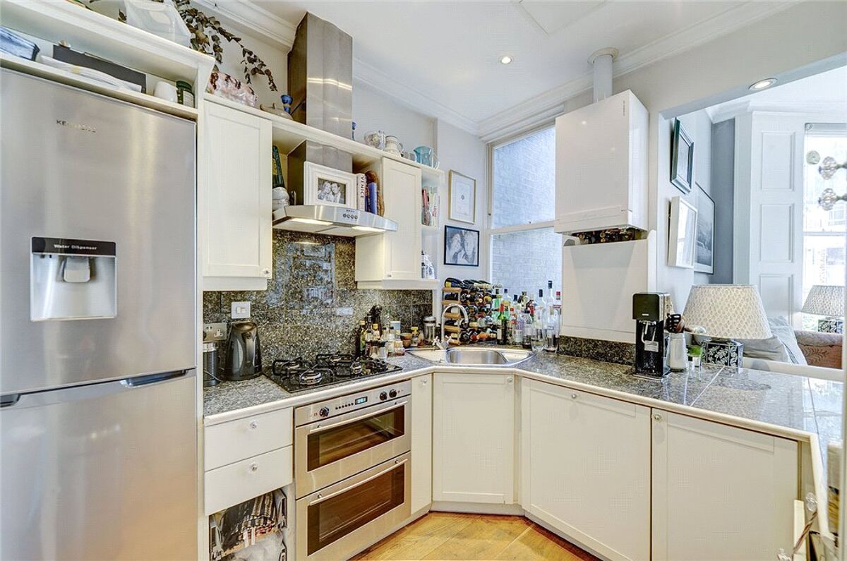 flat for sale in Bassett Road, North Kensington/Notting Hill, London