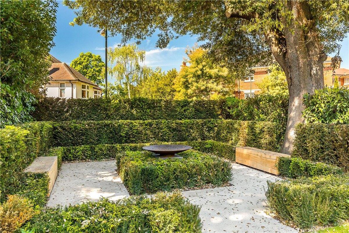 house for sale in Martineau Drive, St Margarets, Richmond, TW1