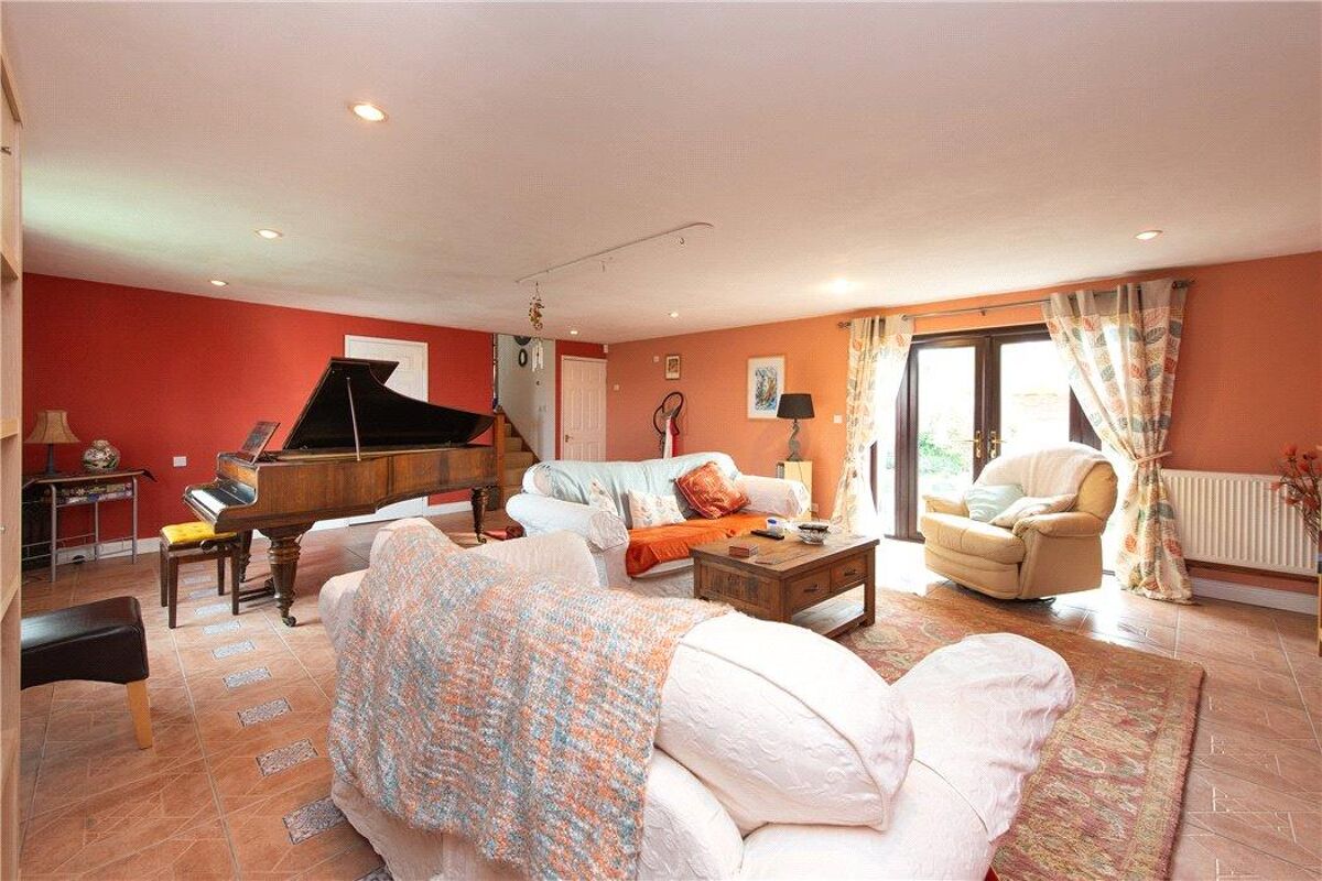 house for sale in Bow Lane, Ripple, Tewkesbury, Worcestershire, GL20