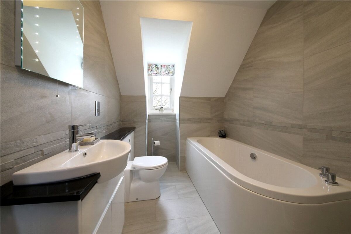 house for sale in Lower Icknield Way, Buckland, Aylesbury, HP22