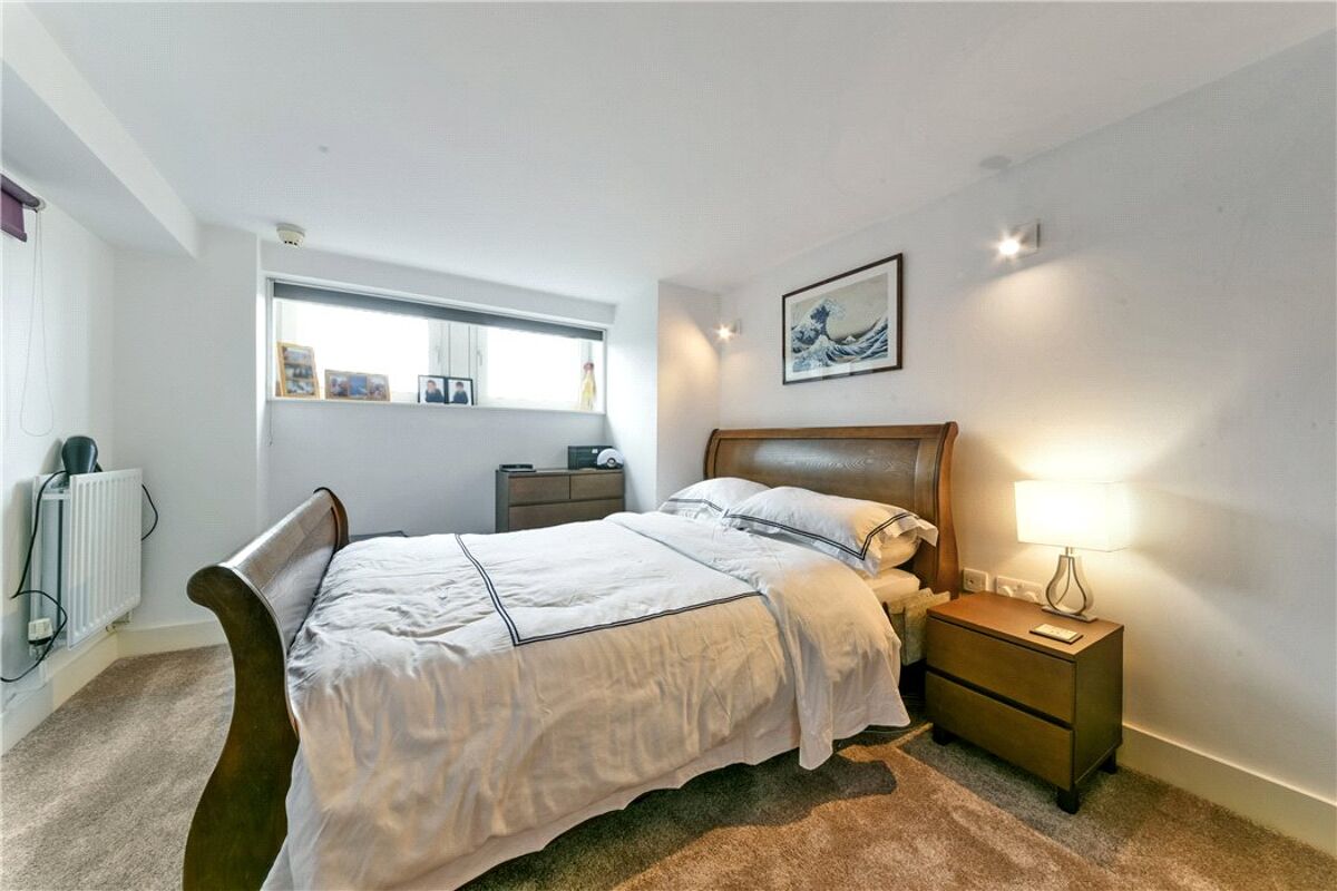 flat for sale in Building 22, Cadogan Road, London, SE18 POD190063