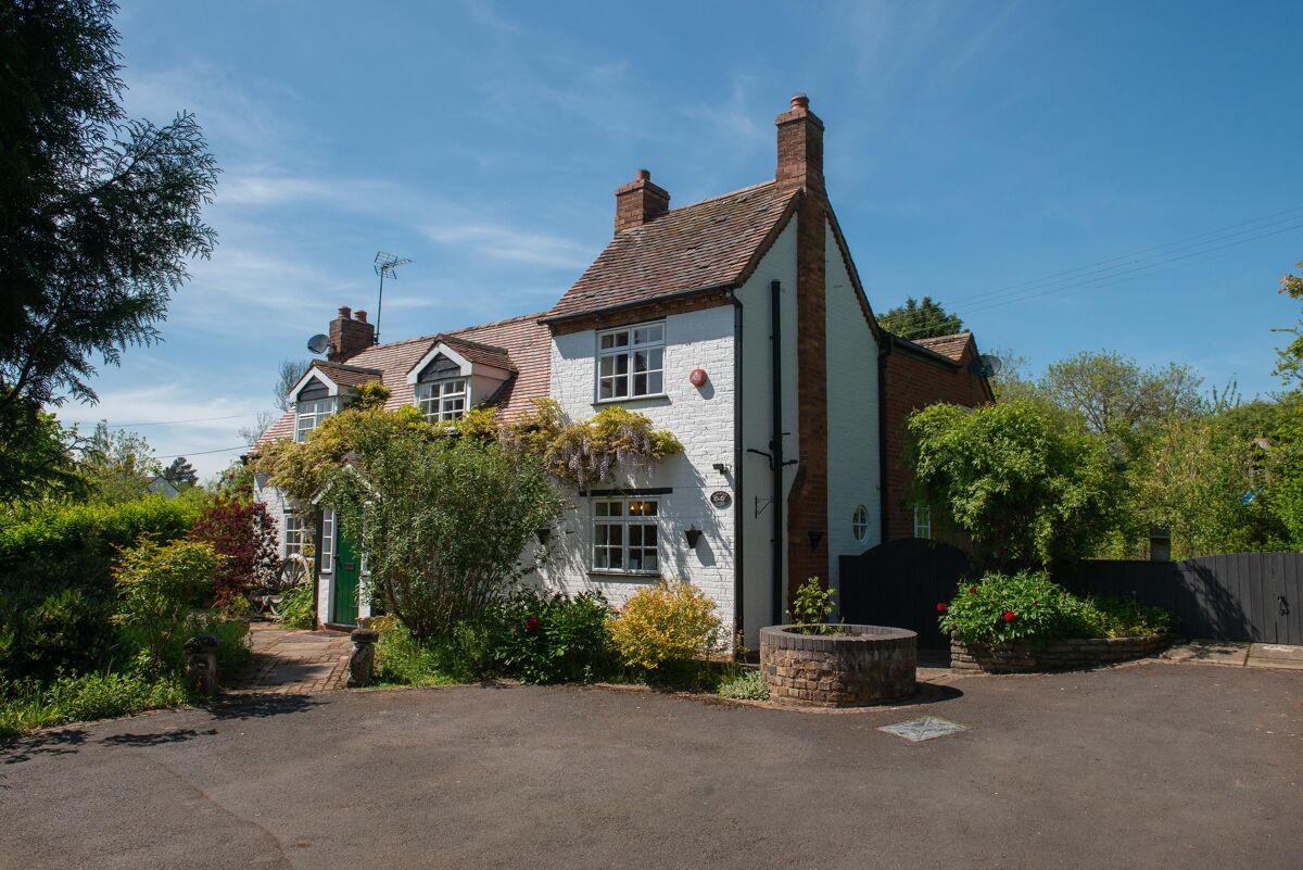 house for sale in Abbots Morton, Worcester, Worcestershire, WR7