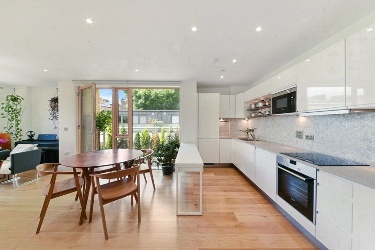 flat for sale in Parnelli House, 10 Compton Avenue, London, N1