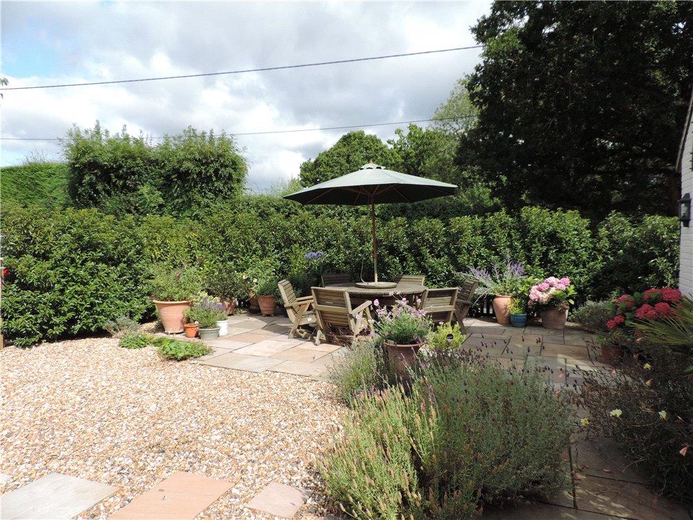 house for sale in Wedmans Lane, Rotherwick Hook RG27 POD190728