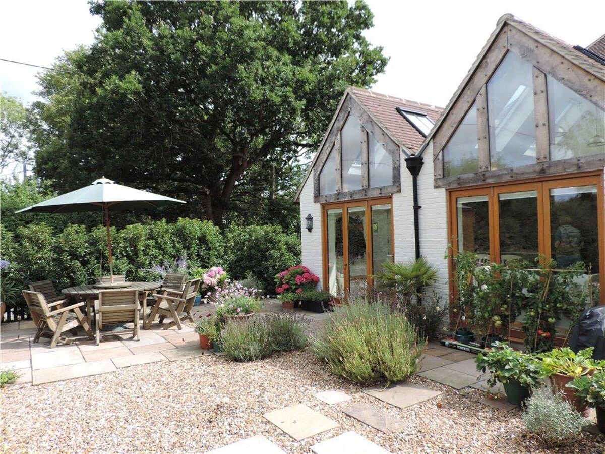 house for sale in Wedmans Lane, Rotherwick Hook RG27 POD190728