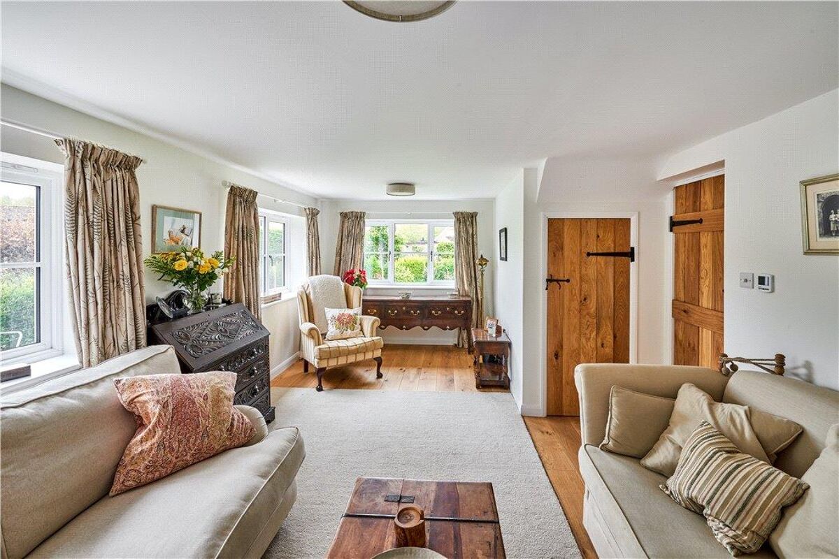 house for sale in Wedmans Lane, Rotherwick Hook RG27 POD190728