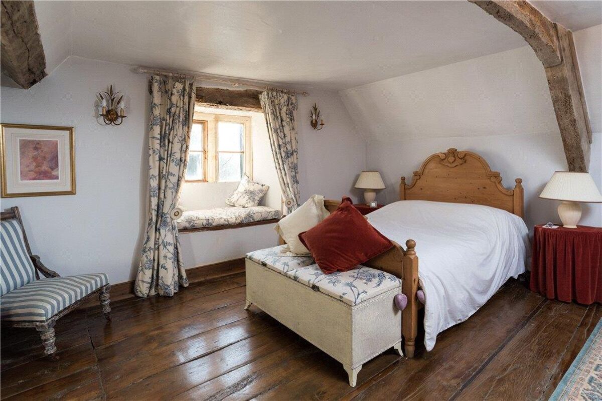 house for sale in Ford, Chippenham, Wiltshire, SN14 POD191263