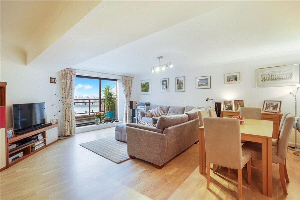 flat for sale in Free Trade Wharf, 340 The Highway, London, E1W