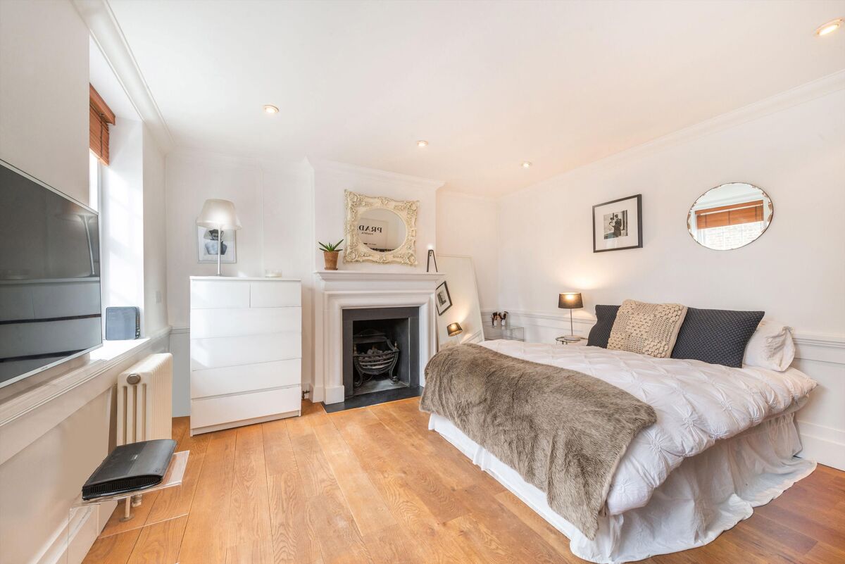 house for sale in Holly Mount, London, NW3 POD191363 Knight Frank