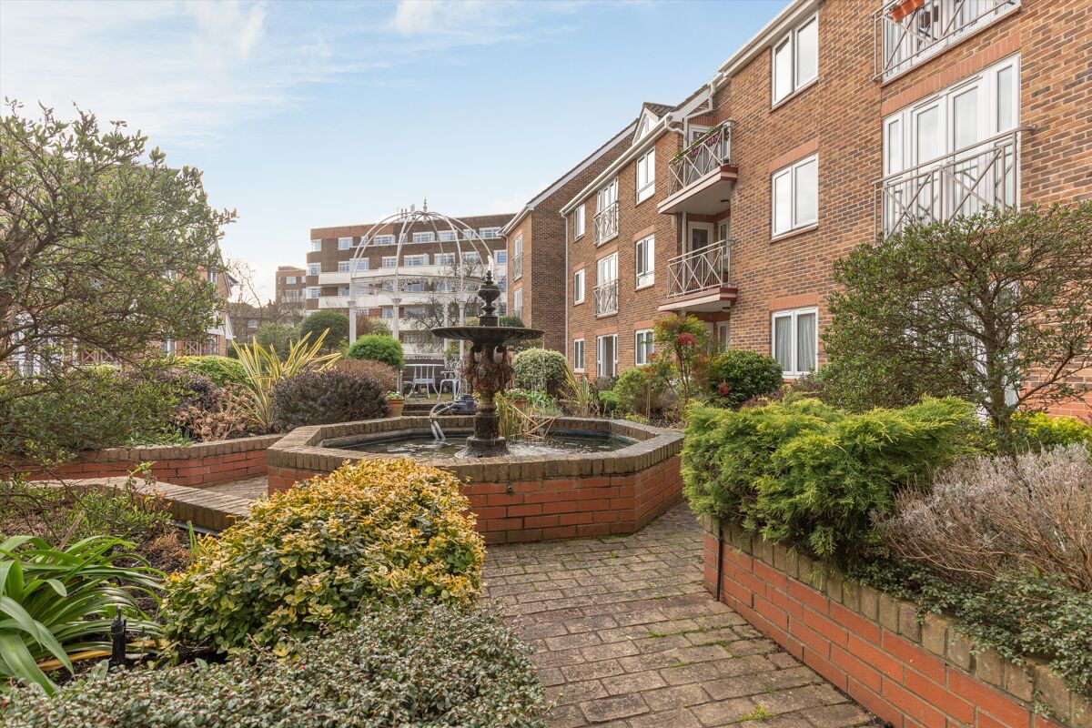 flat for sale in Northumbria Court, 6 Sheen Road, Richmond, TW9