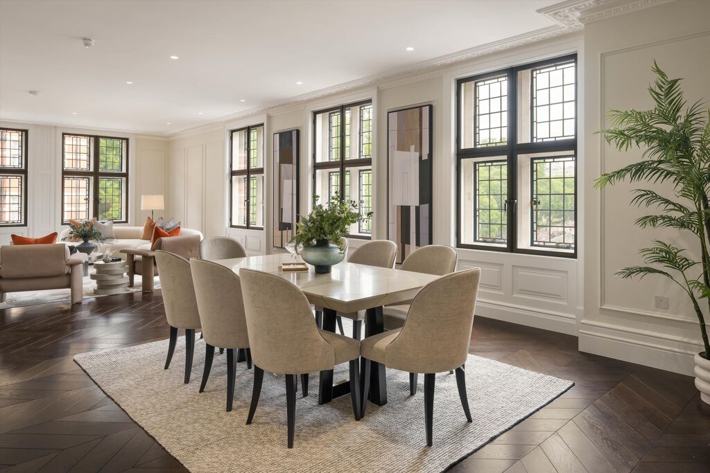 Image of 55 Knightsbridge Gate, Knightsbridge, London, SW1X 7BF.