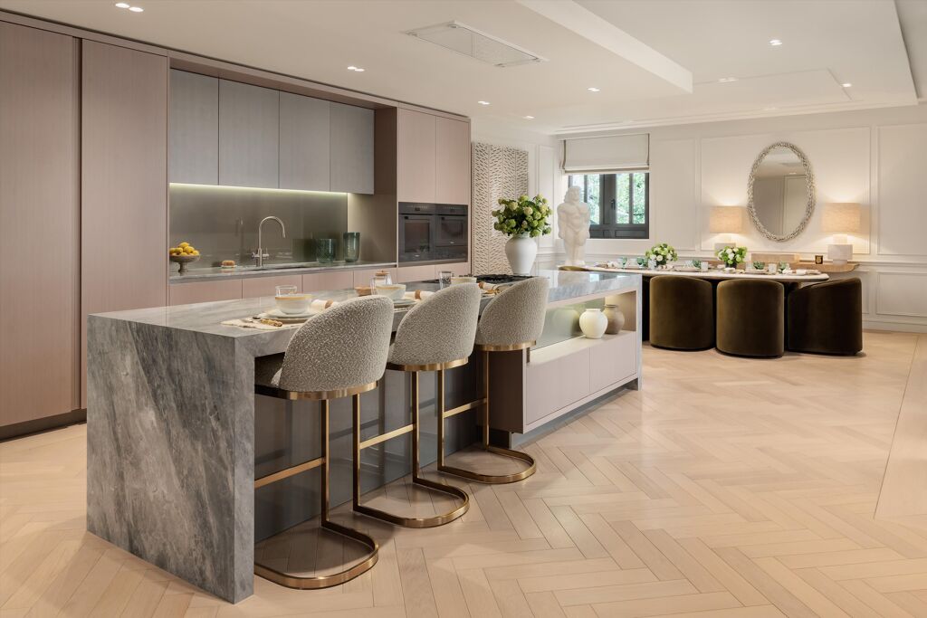 Image of Holland Park Gate, 261 Kensington High Street, London, W8 6NA