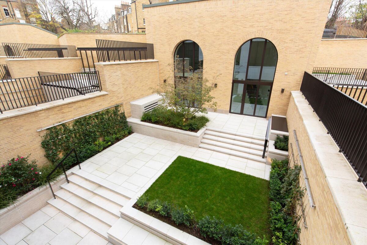 7 Bedroom House For Sale In Whistler Square Chelsea Barracks