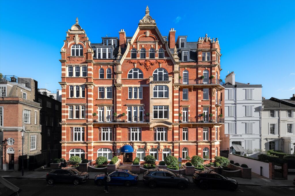Image of Allen House, 8 Allen Street, Kensington, London W8 6BH | Knight Frank