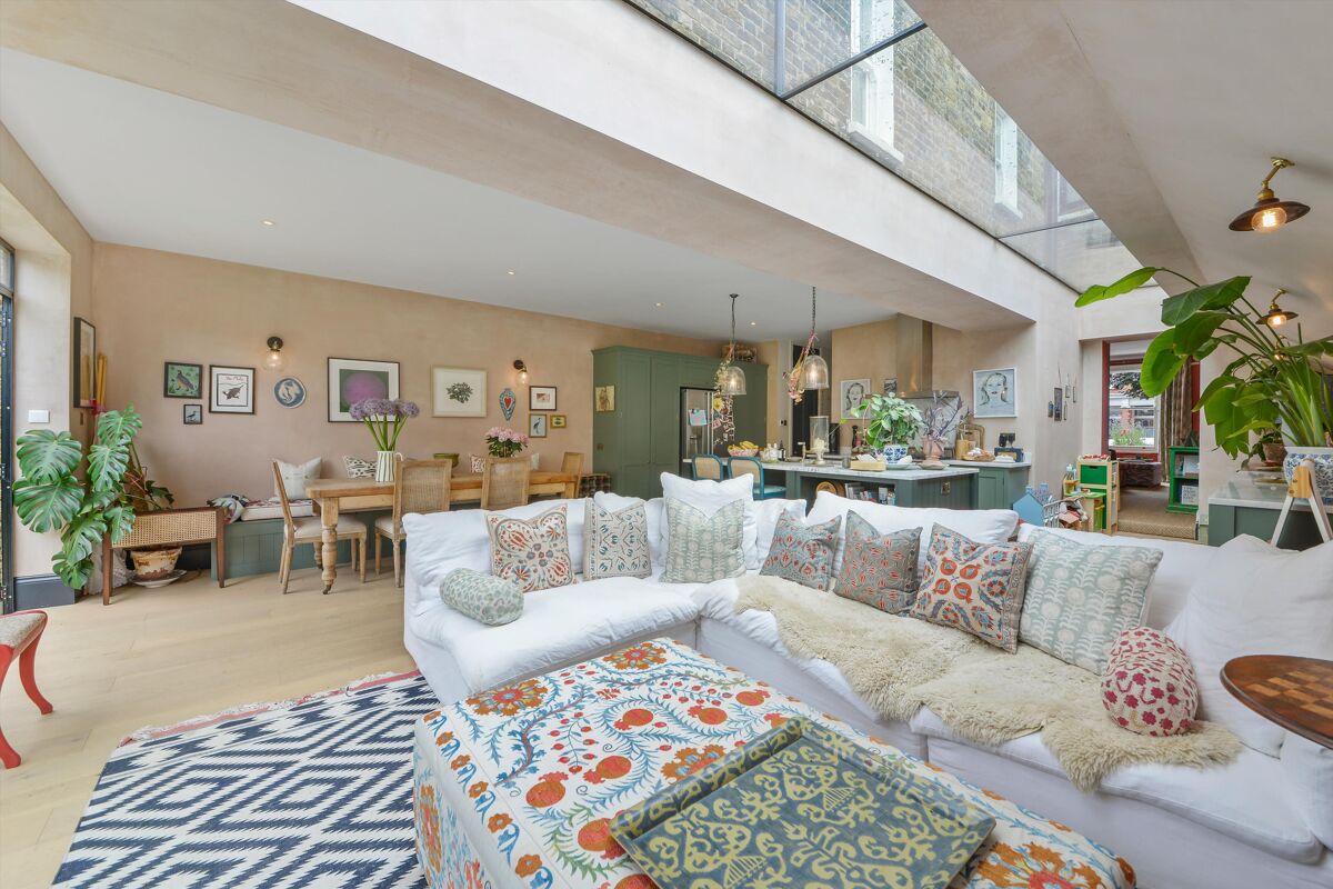 house for sale in Leighton Gardens, London, NW10 QPK012057852