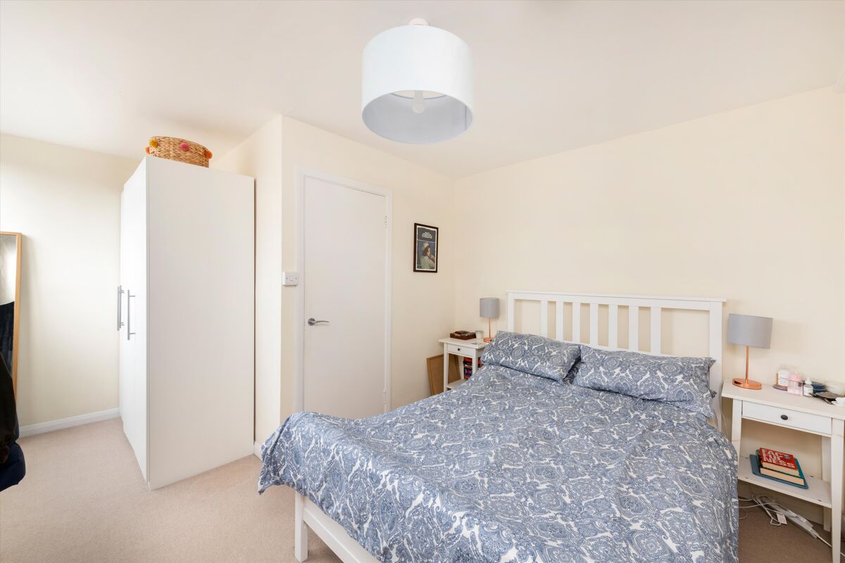 flat for sale in Wrentham Avenue, Queen's Park, London, NW10