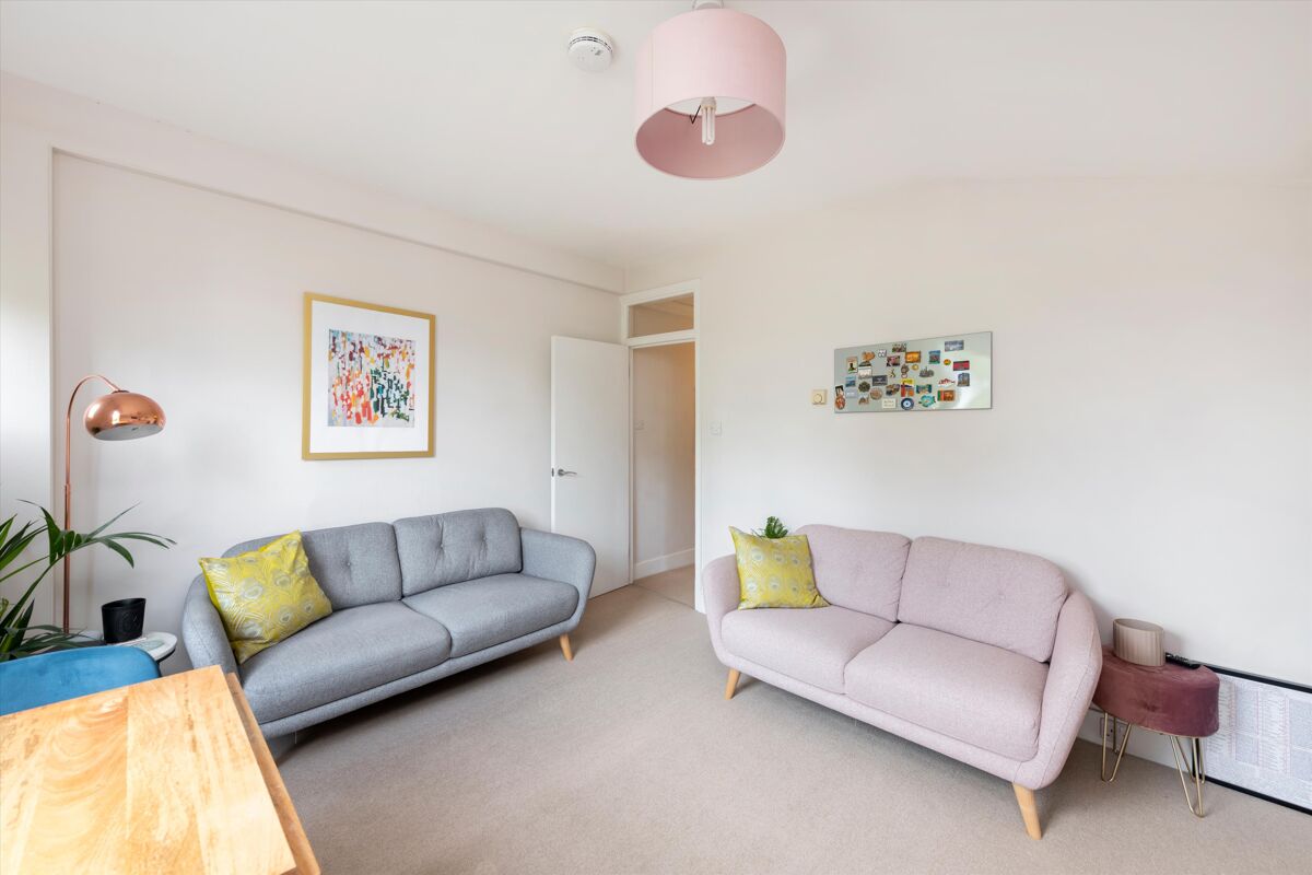 flat for sale in Wrentham Avenue, Queen's Park, London, NW10