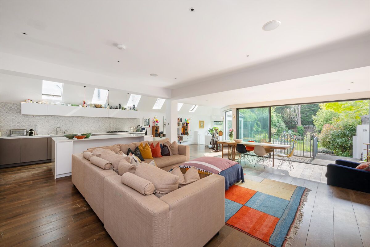 house for sale in Mount Pleasant Road, Queen's Park, London, NW10